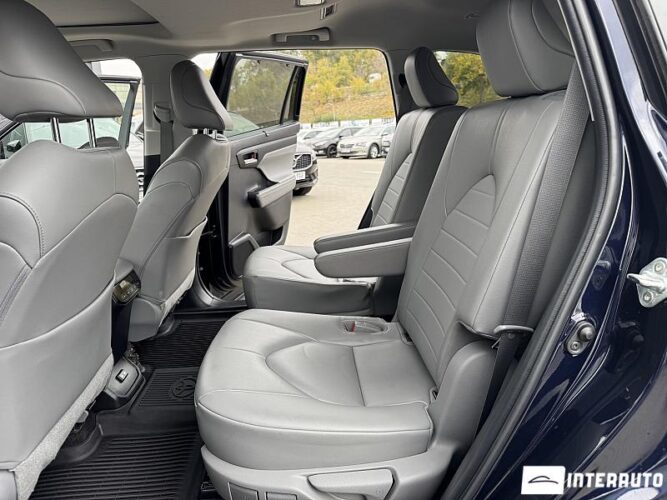 Toyota Highlander 50 interauto-car