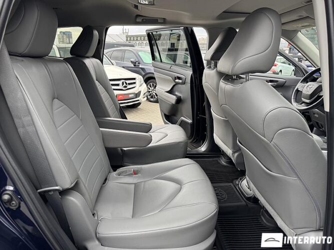 Toyota Highlander 52 interauto-car
