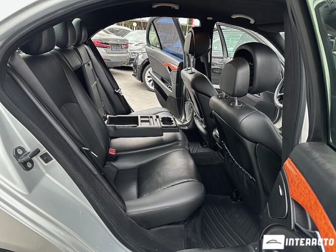 Mercedes E 220 45 interauto-car