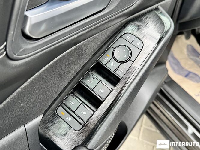 Nissan Qashqai 54 interauto-car