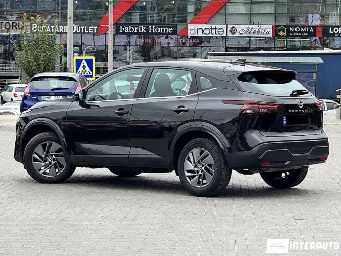 Nissan Qashqai 38 interauto-car