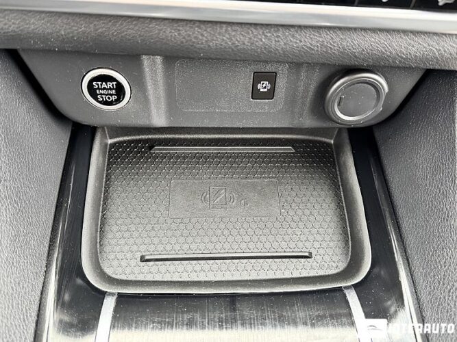 Nissan Qashqai 46 interauto-car