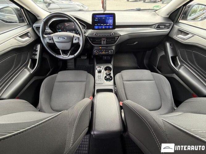 Ford Focus 41 interauto-car