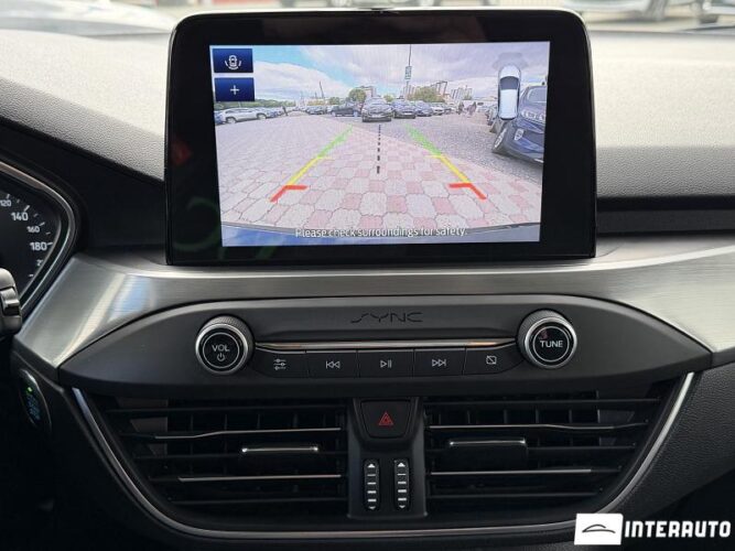 Ford Focus 46 interauto-car