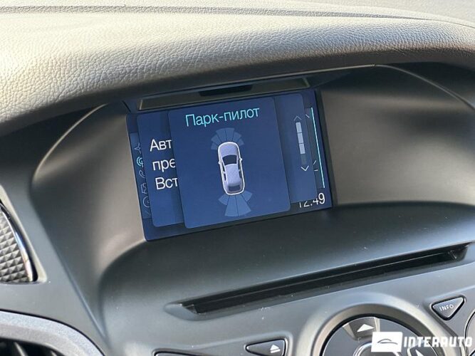 Ford Focus 39 interauto-car