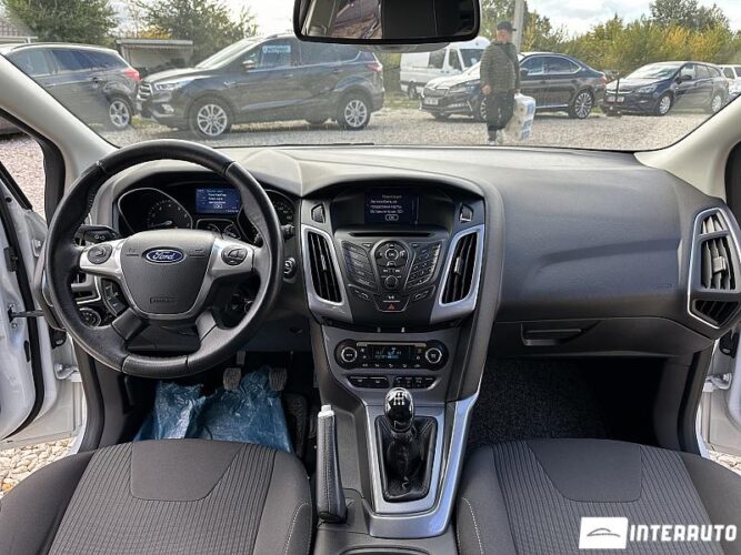 Ford Focus 35 interauto-car