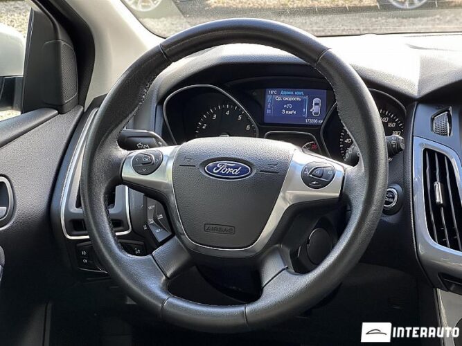 Ford Focus 35 interauto-car