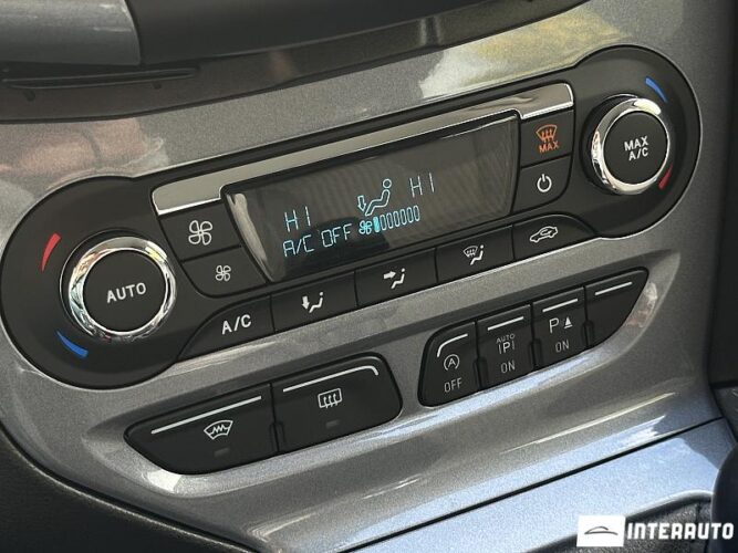 Ford Focus 39 interauto-car