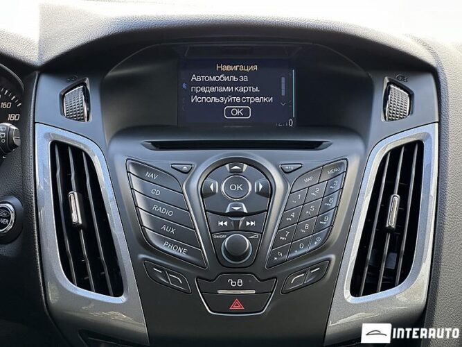 Ford Focus 37 interauto-car