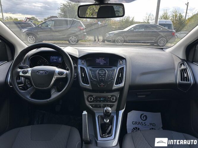 Ford Focus 34 interauto-car