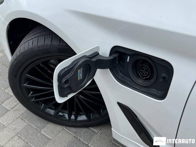 BMW 530e 41 interauto-car
