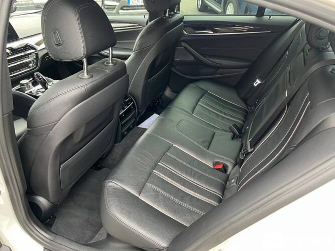 BMW 530e 60 interauto-car