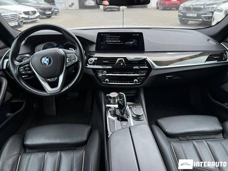 BMW 530e 19 automobil-interauto