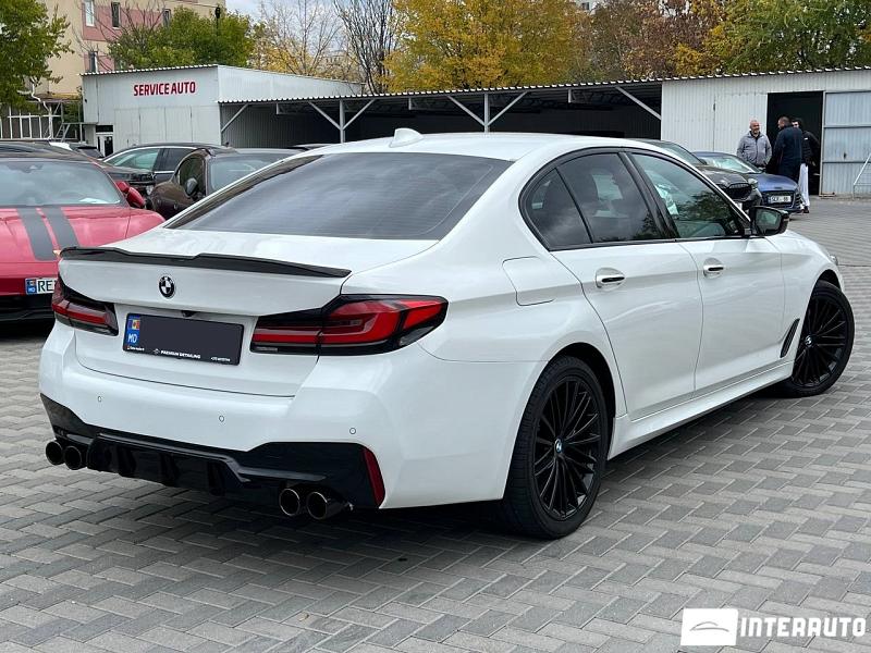 BMW 530e 12 automobil-interauto