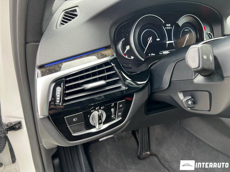 BMW 530e 30 automobil-interauto