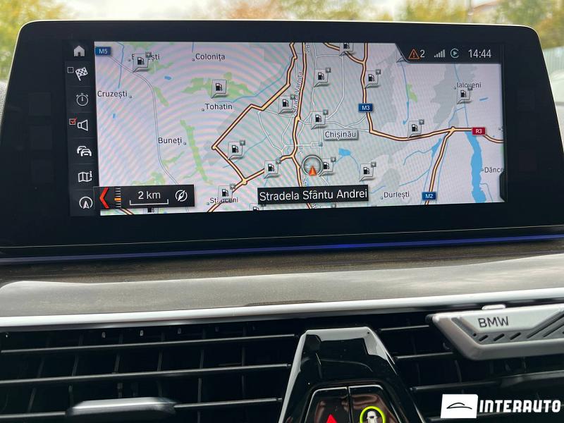 BMW 530e 27 automobil-interauto