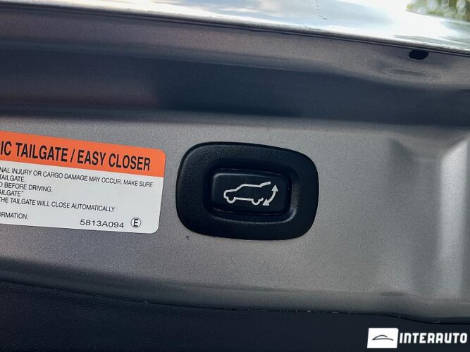 Mitsubishi Outlander 50 interauto-car