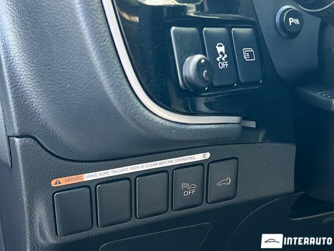 Mitsubishi Outlander 39 interauto-car