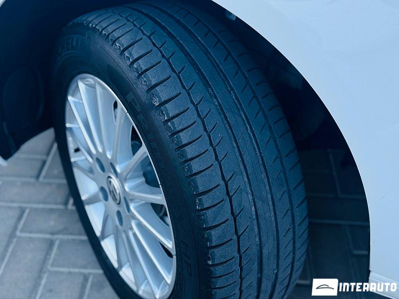 Volkswagen Caddy 26 automobil-interauto