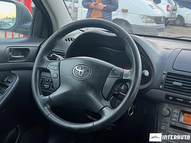 Toyota Avensis 33 interauto-car