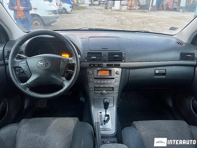 Toyota Avensis 32 interauto-car