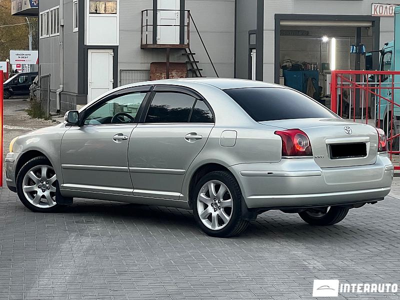 Toyota Avensis 12 automobil-interauto