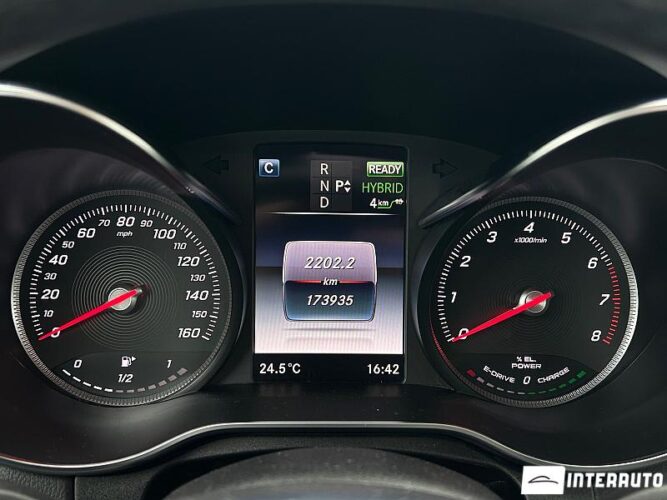 Mercedes C 350e 47 interauto-car