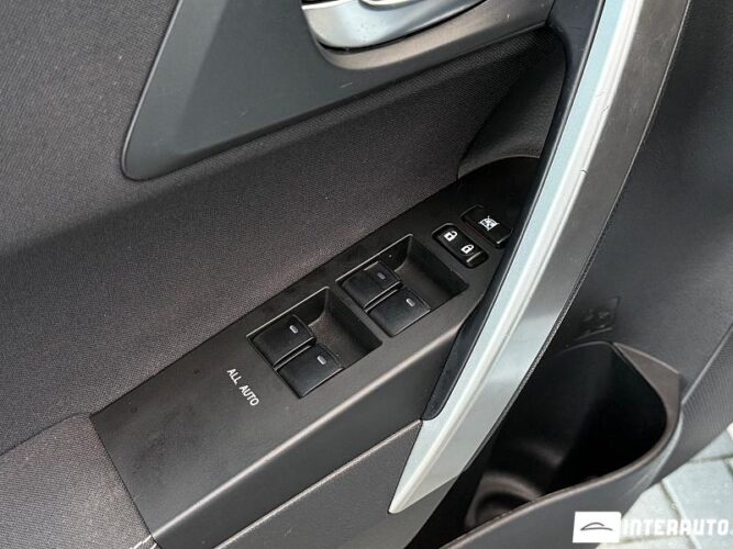 Toyota Auris 33 interauto-car