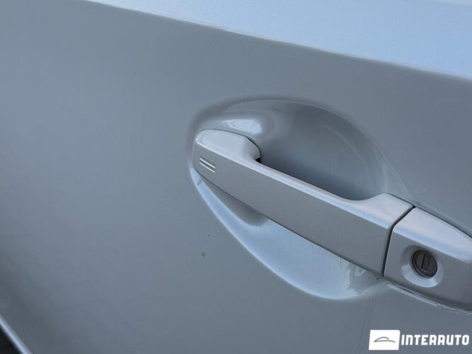 Toyota Auris 31 interauto-car