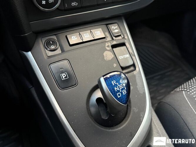 Toyota Auris 38 interauto-car