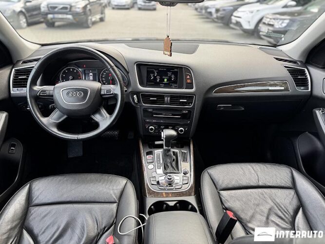 Audi Q5 44 interauto-car