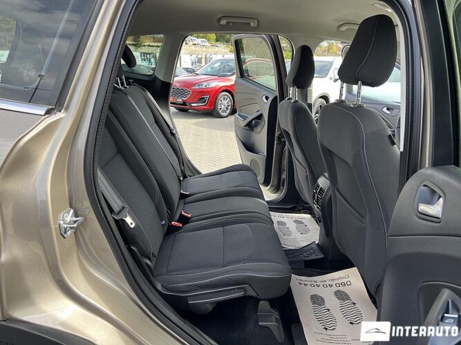 Ford Kuga 42 interauto-car