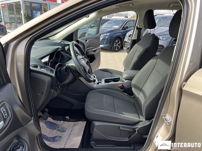 Ford Kuga 34 interauto-car