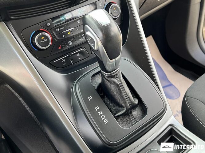 Ford Kuga 40 interauto-car