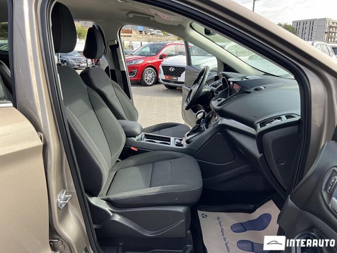 Ford Kuga 43 interauto-car