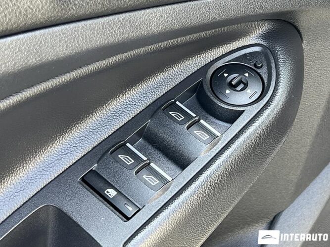 Ford Kuga 45 interauto-car