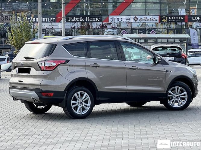 Ford Kuga 32 interauto-car