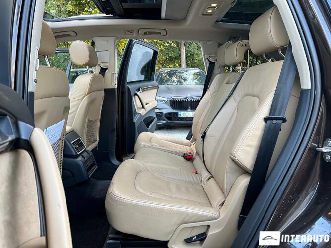 Audi Q7 51 interauto-car