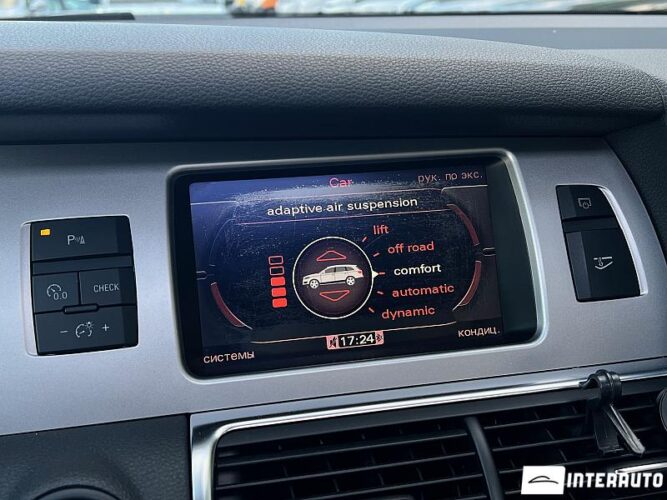 Audi Q7 45 interauto-car