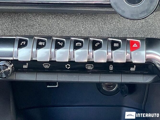 Peugeot 5008 37 interauto-car