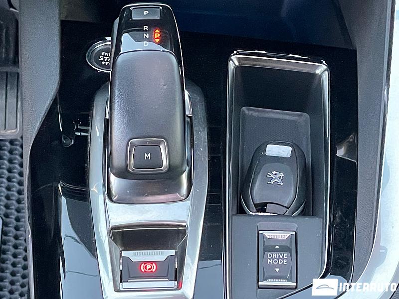 Peugeot 5008 23 automobil-interauto