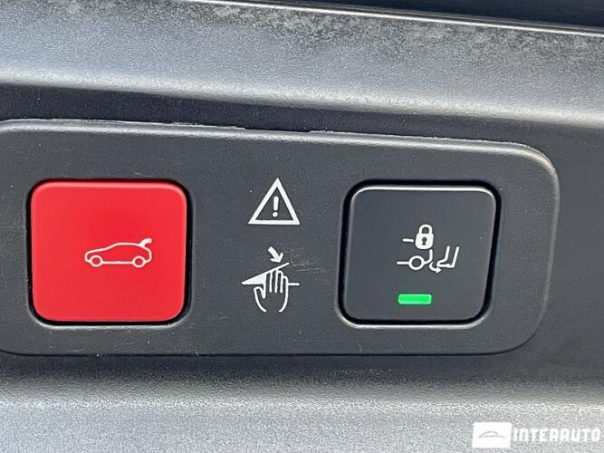 Peugeot 5008 42 interauto-car