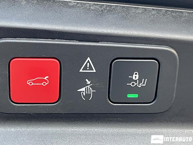 Peugeot 5008 26 automobil-interauto