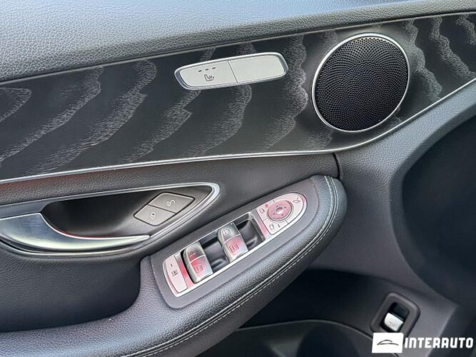 Mercedes C 300de 38 interauto-car