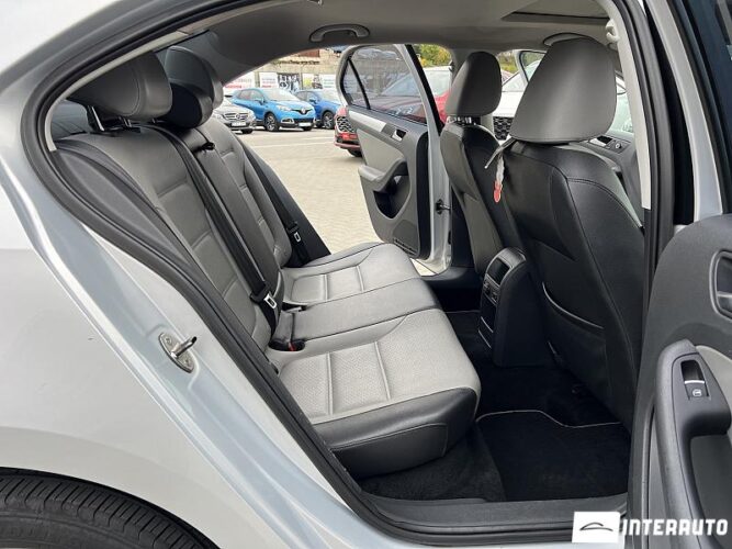 Volkswagen Jetta 46 interauto-car