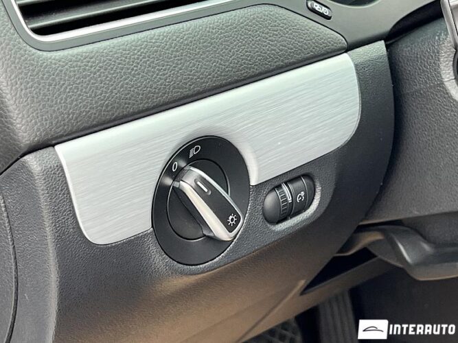 Volkswagen Jetta 51 interauto-car