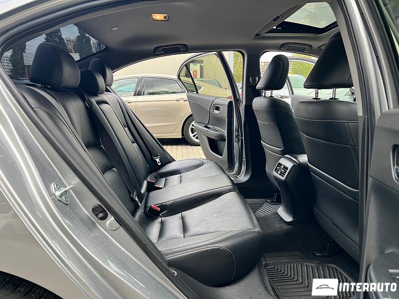 Honda Accord 27 automobil-interauto