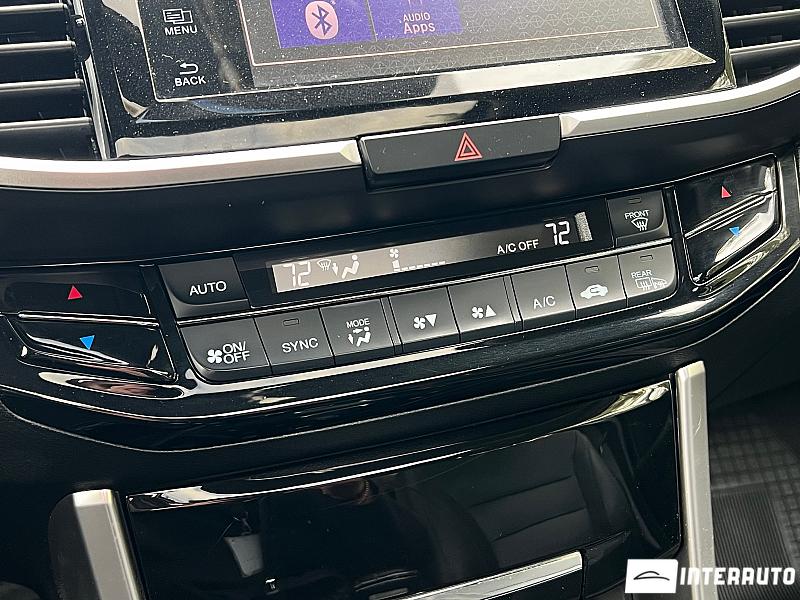 Honda Accord 24 automobil-interauto