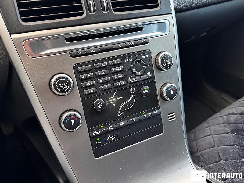 Volvo XC 60 23 automobil-interauto