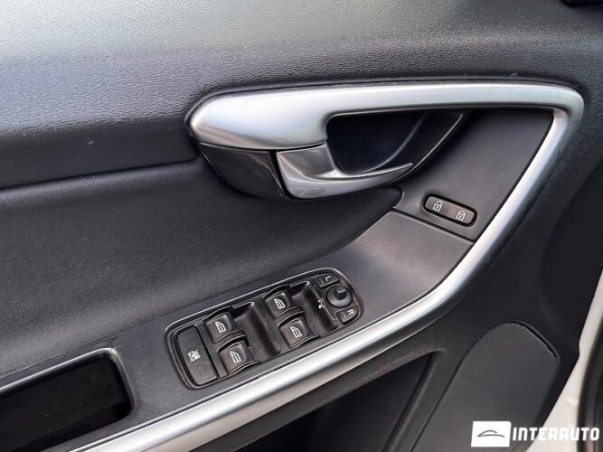 Volvo XC 60 42 interauto-car